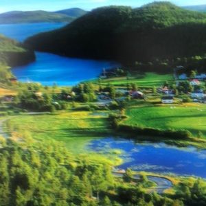 Meet your Posher, Derrick